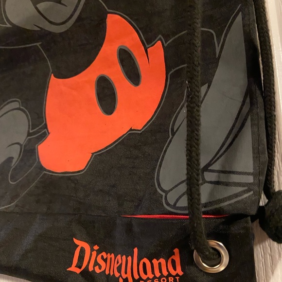 New official Disneyland Drawstring backpack/bag - Picture 2 of 3